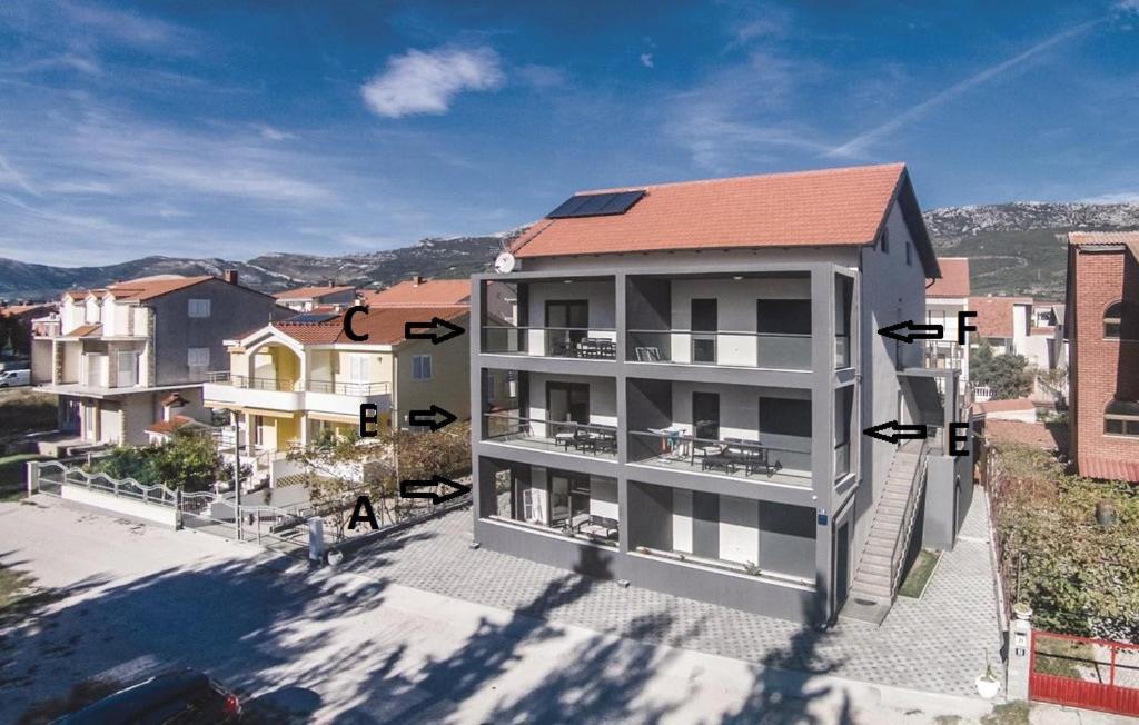 Apartmani U Kastelima Kaštela Kültér fotó