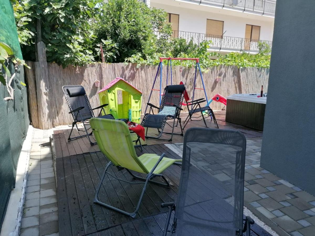 Apartmani U Kastelima Kaštela Kültér fotó